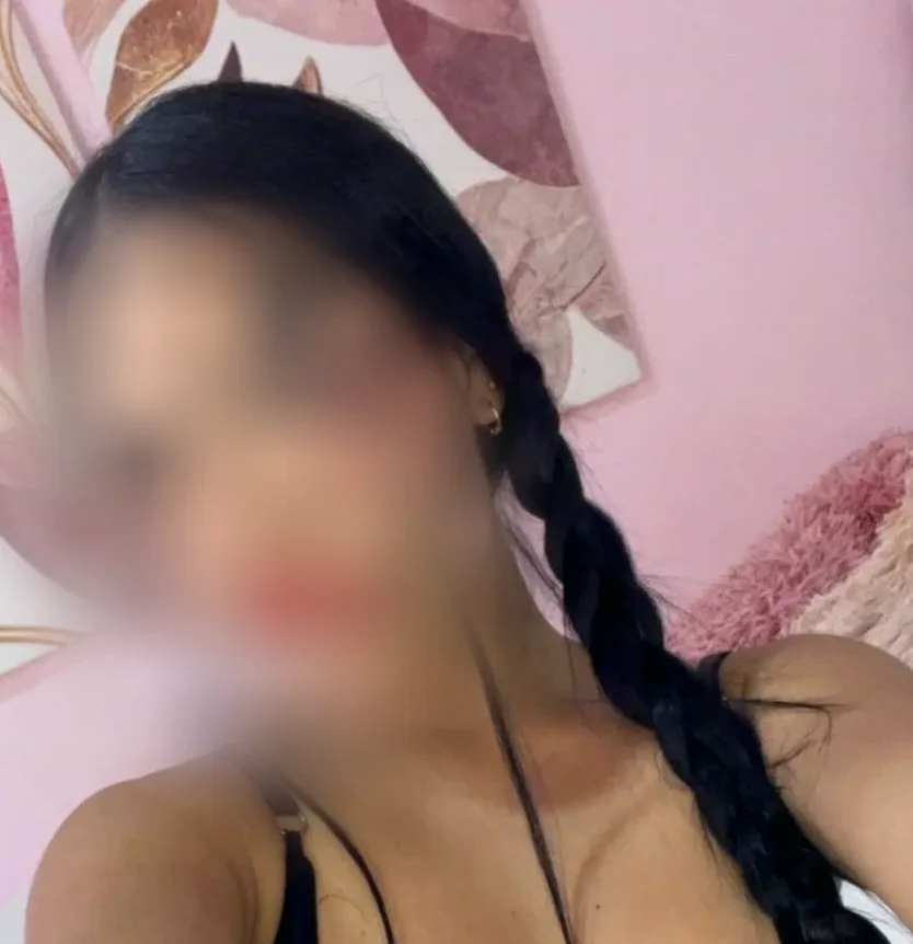 Kelly, 23